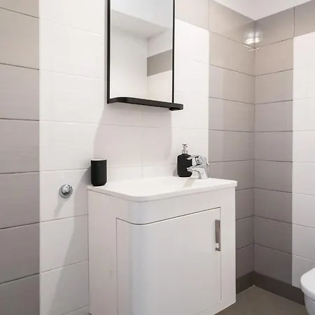 Amber 2bdr Apartment Bukarest