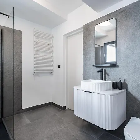 Amber 2bedroom Center Parking *