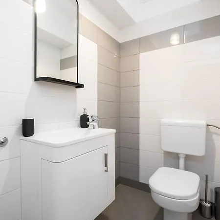 Apartment Amber 2bdr Bukarest