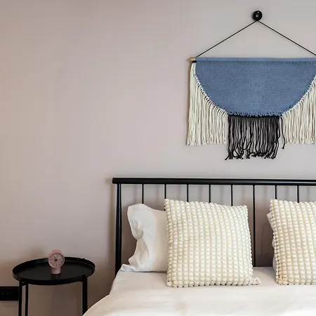 Amber 2bdr Apartment Bucharest