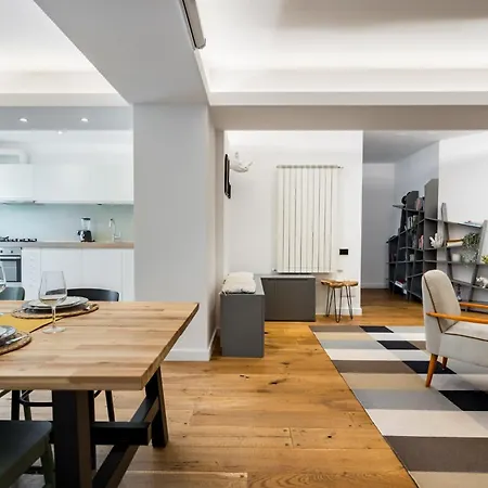 Amber 2bdr Apartment Bucharest